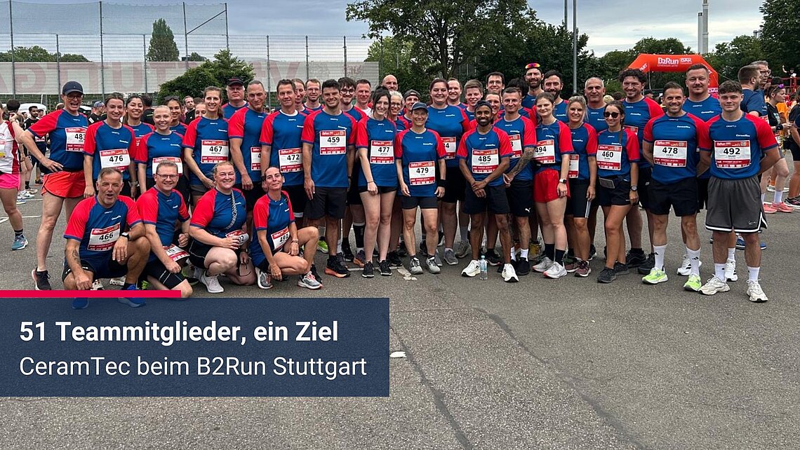 51 Teammitglieder von CeramTec kurz vor dem Start des B2Run Stuttgart 2026