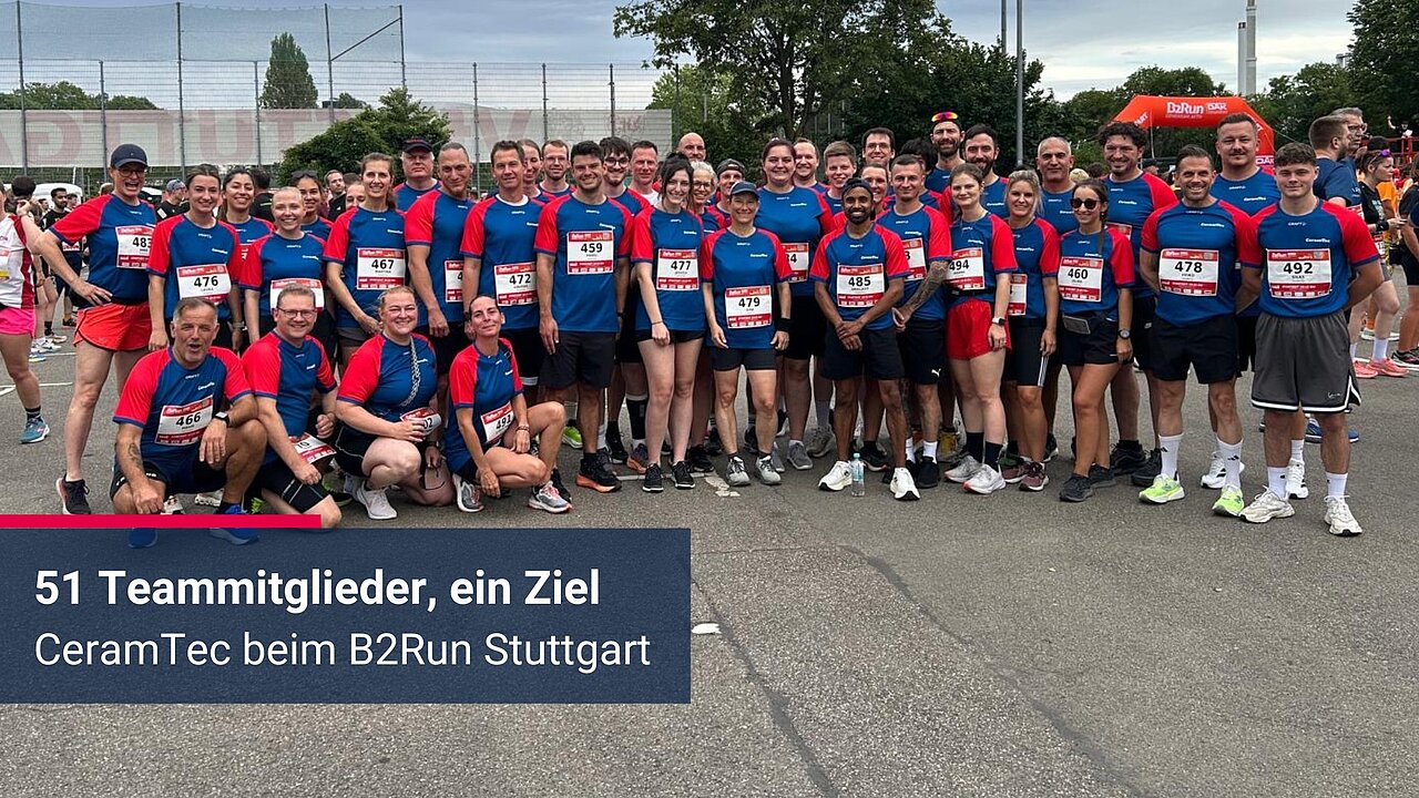 51 Teammitglieder von CeramTec kurz vor dem Start des B2Run Stuttgart 2026