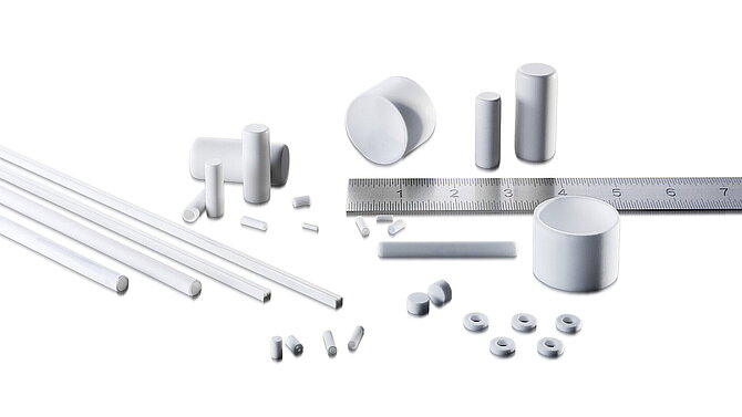 Tubes fabriqués à partir de céramique d'alumine Rubalit