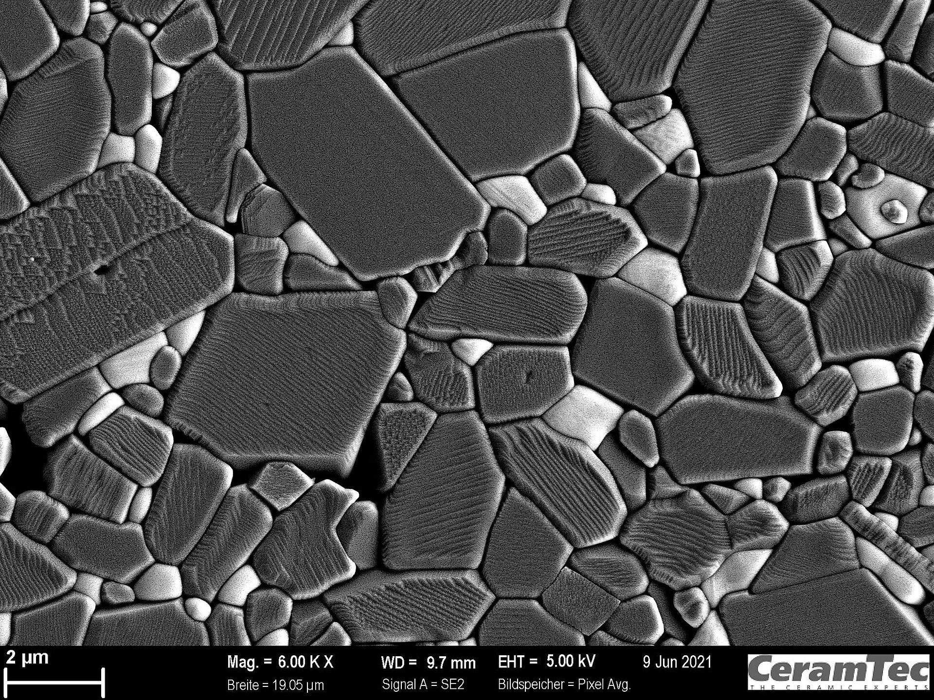 Microstructure des céramiques mixtes AKT180