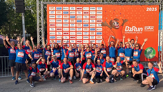 33 Läuferinnen und Läufer von CeramTec beim B2Run-Lauf 2025 in Stuttgart