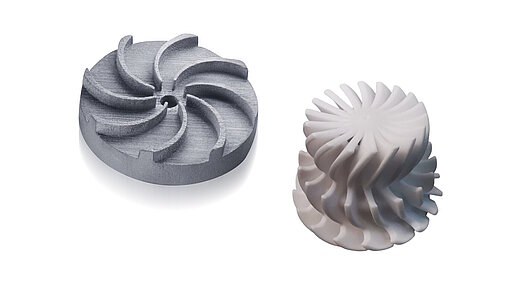 Deux produits imprimés en 3D en carbure de silicium SiSiC et en oxyde d'aluminium Al2O3