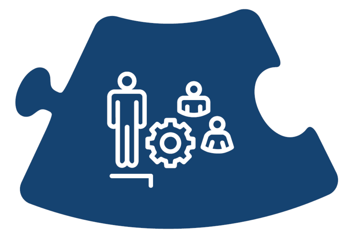 Ein Puzzleteil mit einer Lupe, das an Menschen heranzoomt